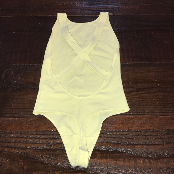 Pale yellow thing bodysuit - Picture 2 of 3